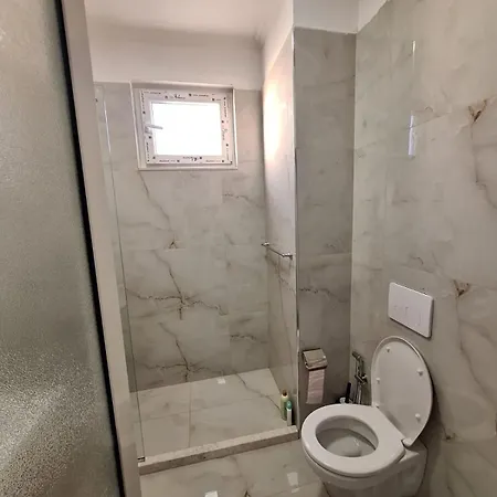 Apartman Bliri Muhamet Gjollesha *
